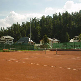 Sportanlage Muot Marlas: Tennisplatz